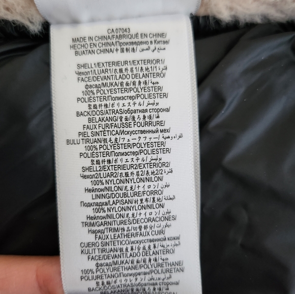 BCBG Generation XS mixed media insulated  winter jacket, faux fur and su… - Picture 8 of 11